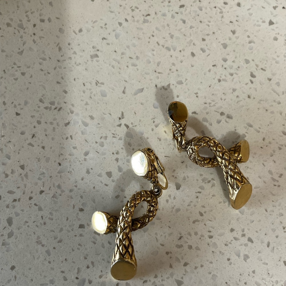 Kenneth Jay Lane Clipon Earrings